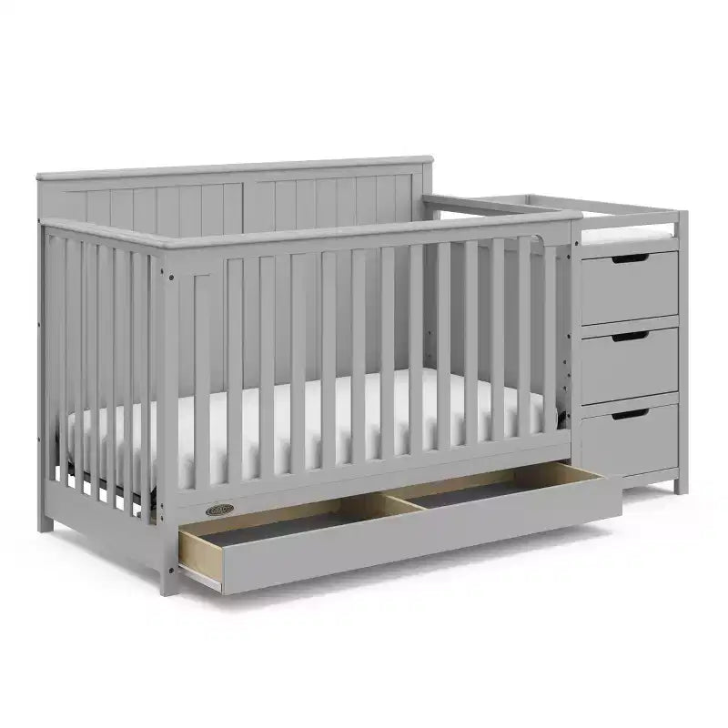 5-in-1-Umbaubett für Babys mit Wickelaufsatz und Schublade