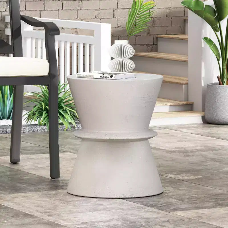 Tavolino da Esterno in Cemento Leggero Design Moderno Scultoreo, Resistente alle Intemperie e Facile da Spostare per Patio, Balcone o Giardino