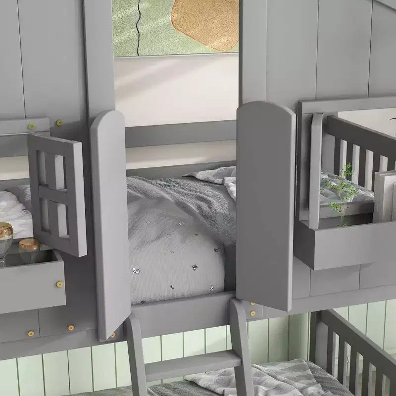 Letto a Castello a Casetta, una Piazza e Mezza, con Tetto e Finestre per Bambini, Struttura in Legno con Porta, Scala e Ringhiera