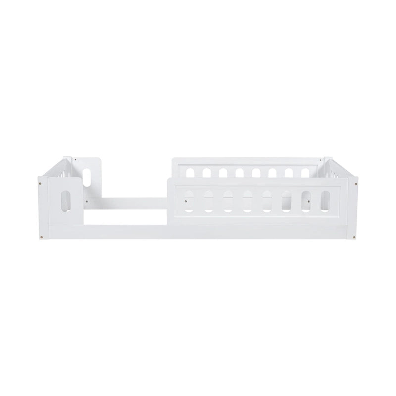 Letto a piattaforma in legno bianco dal design moderno per bambini con spondina di sicurezza per camera da letto