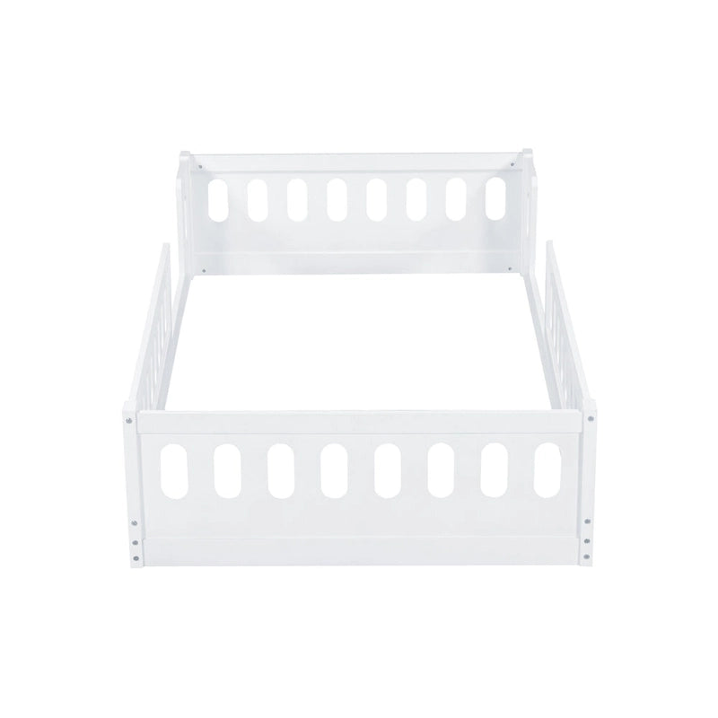 Letto a piattaforma in legno bianco dal design moderno per bambini con spondina di sicurezza per camera da letto
