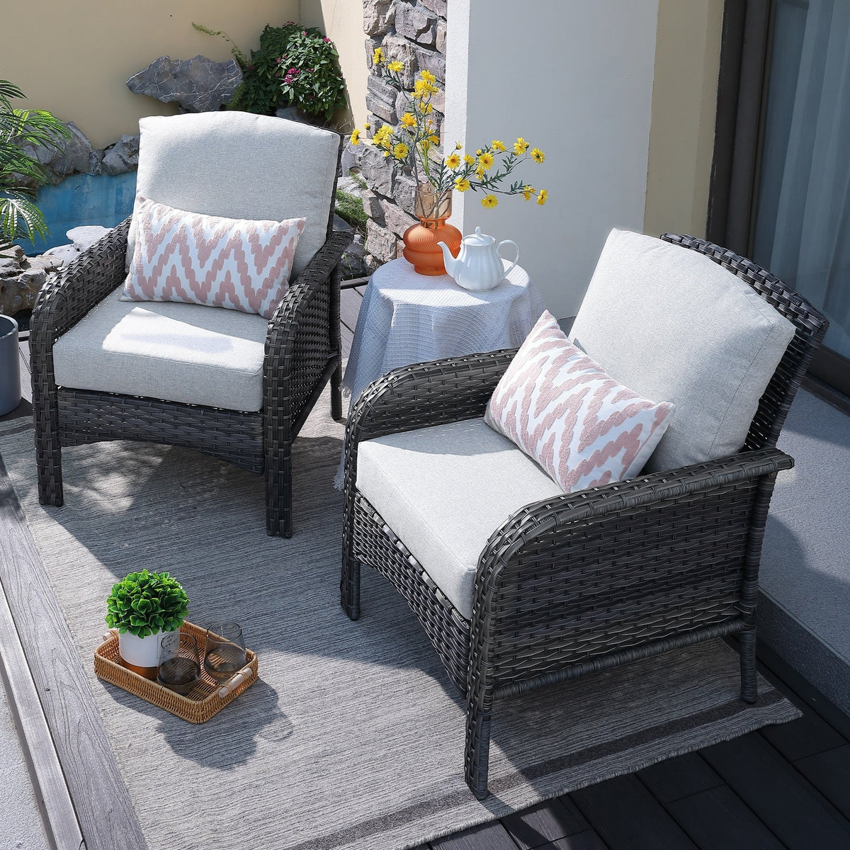 HOOOWOOO 2-teiliges Gartenmöbelstuhl-Set aus Korbgeflecht und Rattan