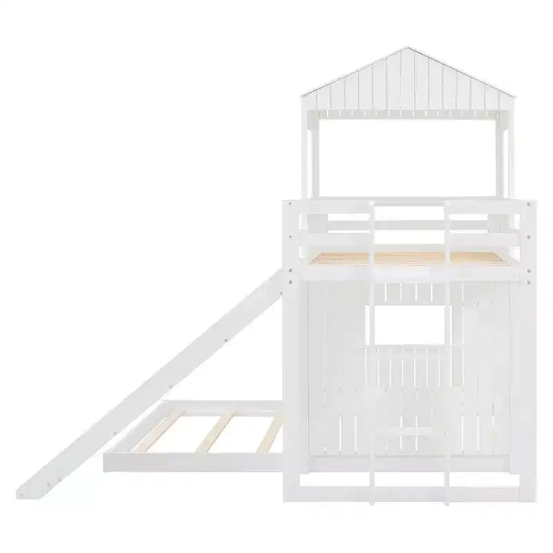 Lit superposé en bois Luxystar avec couchage supérieur une place et inférieur deux places, maisonnette, toboggan et barrières de sécurité