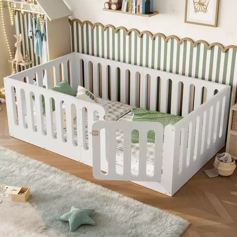 Cama Montessori de chão branca, tamanho Twin, com grades de proteção e porta - madeira maciça, 1 criança