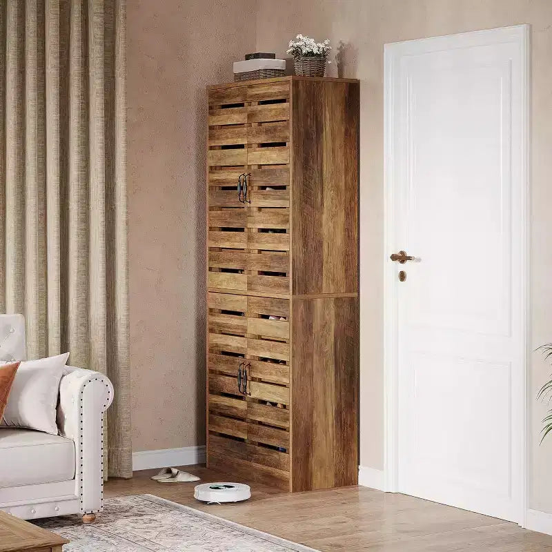 Sapateira alta Lantine de 70.8 com portas de persiana, armário vertical para arrumação de calçado com 9 níveis e espaço para 27 pares