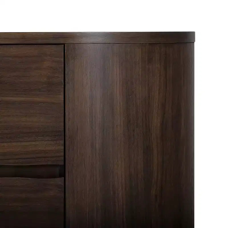Cómoda moderna com 6 gavetas, design de bordo natural, base metálica e construção durável em madeira mista