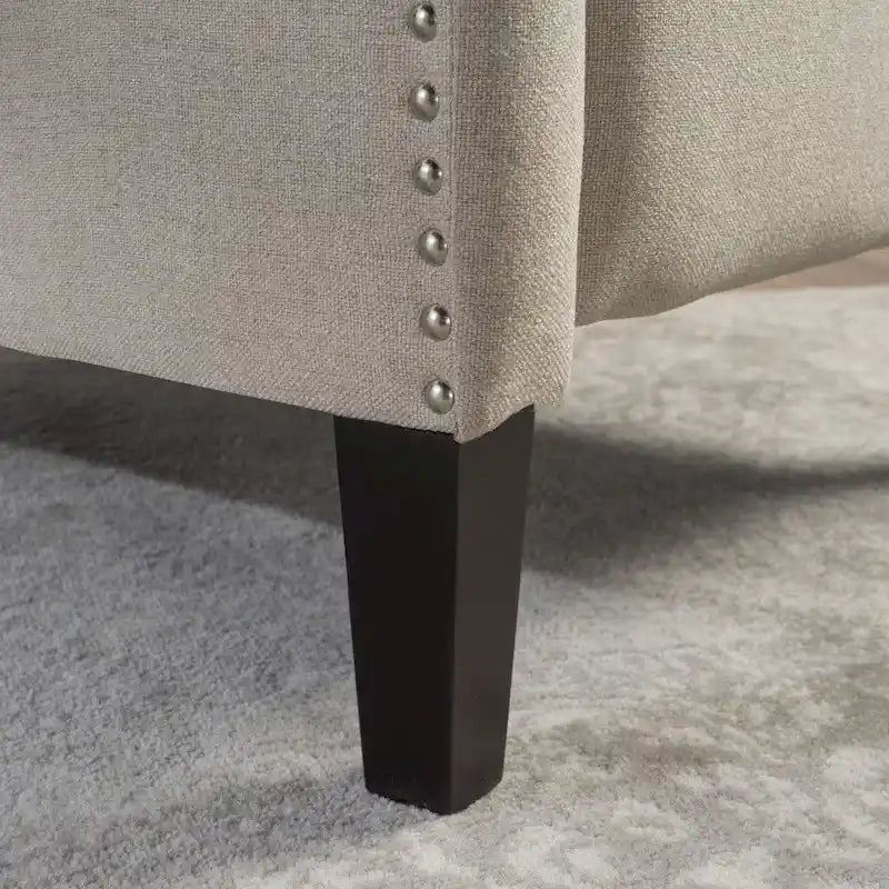 Fotel rozkładany typu wingback z mechanizmem push-back, tapicerowany, w klasycznym stylu, do salonu