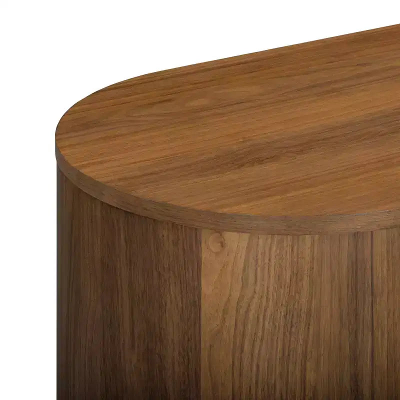 Cómoda moderna com 6 gavetas, design de bordo natural, base metálica e construção durável em madeira mista