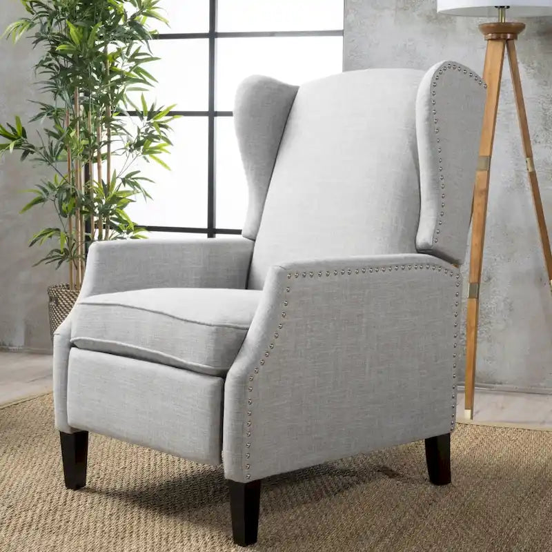 Fotel rozkładany typu wingback z mechanizmem push-back, tapicerowany, w klasycznym stylu, do salonu