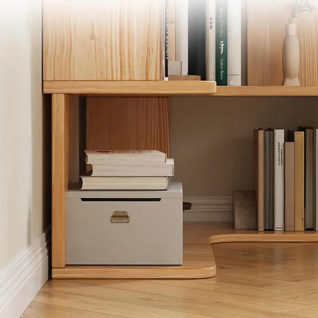 Vertikales L-förmiges Bücherregal aus Holz mit natürlicher Oberfläche und offener Rückseite
