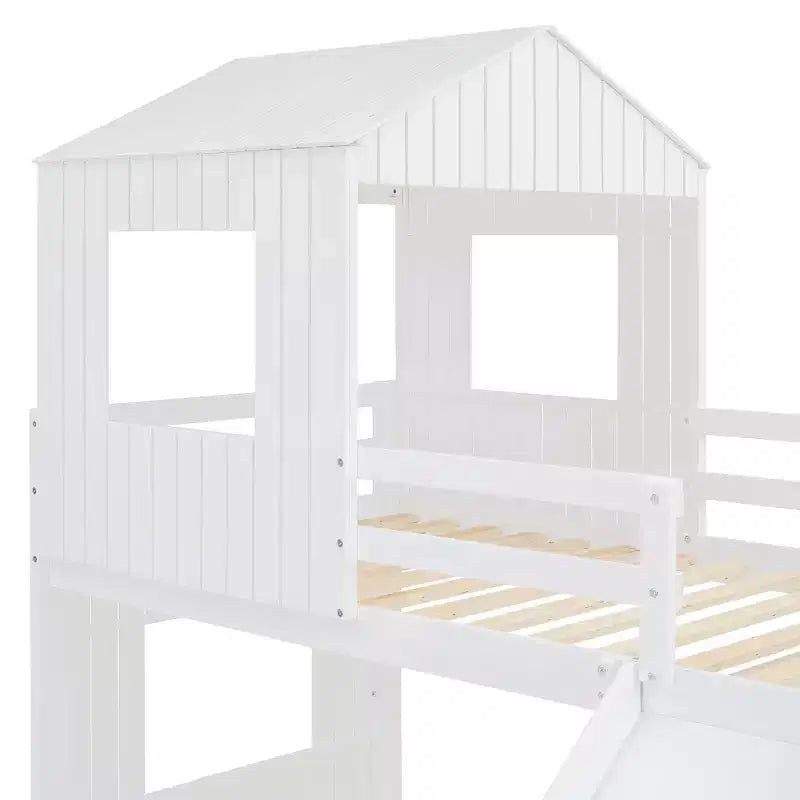 Lit superposé en bois Luxystar avec couchage supérieur une place et inférieur deux places, maisonnette, toboggan et barrières de sécurité