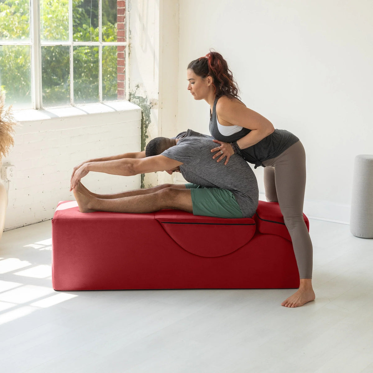 Avana Kami converteerbare chaise longue / yoga en massage - 2-in-1 hocker met verborgen uitklapbare yogastoel, microvelours - N/A