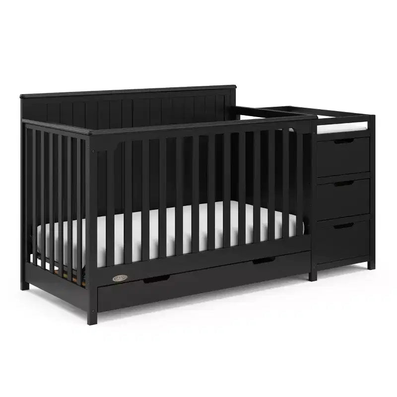 5-in-1-Umbaubett für Babys mit Wickelaufsatz und Schublade