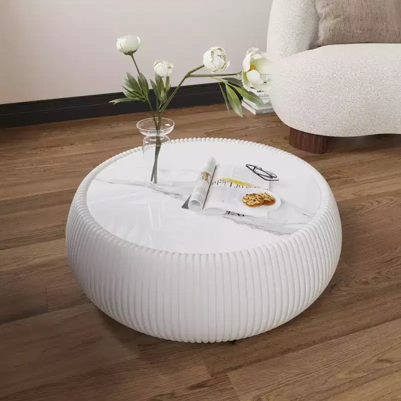 Mesa de centro redonda moderna Okak em forma de tambor, com tampo de mármore e laterais de couro, mesa central elegante para sala de estar e quarto
