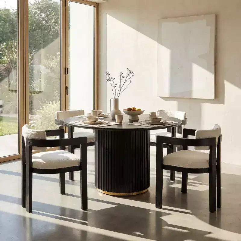 Conjunto de mesa de jantar redonda moderna de 5 peças Christopher Knight Home Shankar com cadeiras estofadas de madeira de seringueira
