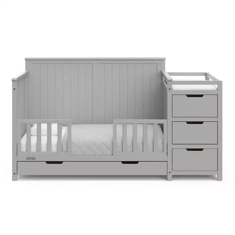 5-in-1-Umbaubett für Babys mit Wickelaufsatz und Schublade