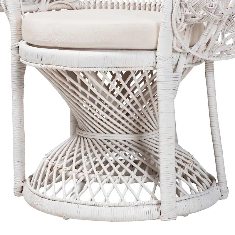 Chaise paon Kallima moderne bohème en rotin naturel blanc