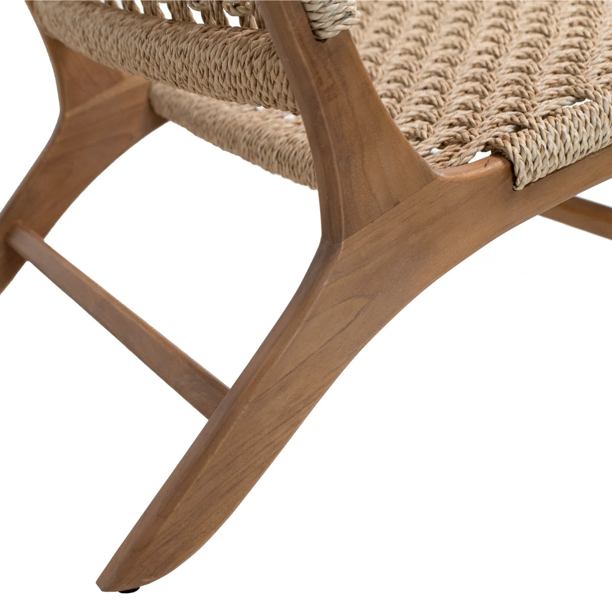 Rustikaler Loungesessel aus Teakholz mit Flechtwerk – Outdoor