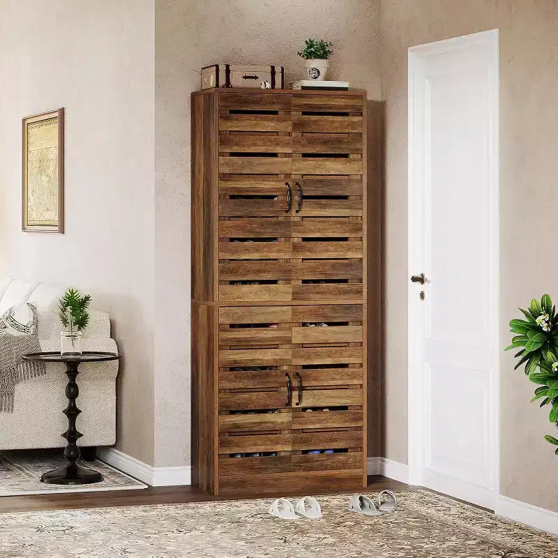 Sapateira alta Lantine de 70.8 com portas de persiana, armário vertical para arrumação de calçado com 9 níveis e espaço para 27 pares