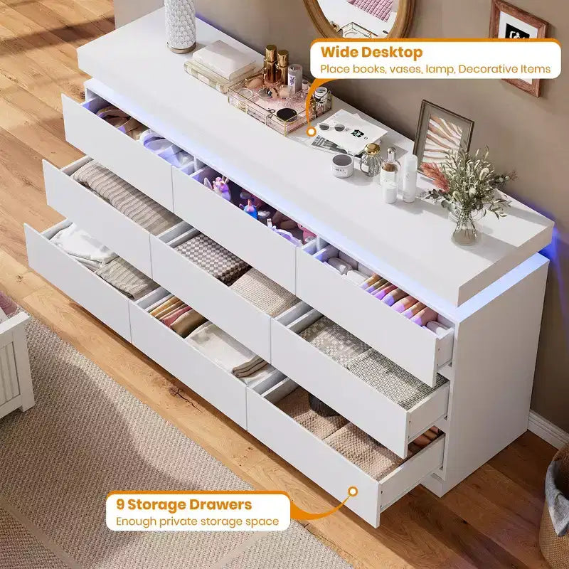 Cassettiera a 9 cassetti per camera da letto, cassettiera con stazione di ricarica e luci LED, armadio contenitore doppio in legno, cassettiera moderna e mobile TV
