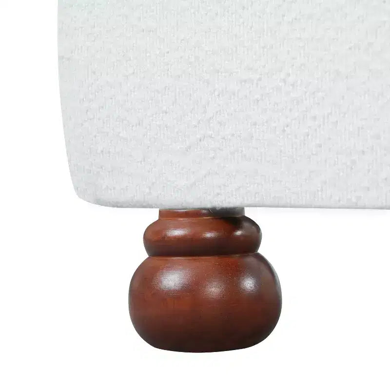 Cama moderna Matteo da Christopher Knight Home, em madeira de seringueira, estofada em bouclé