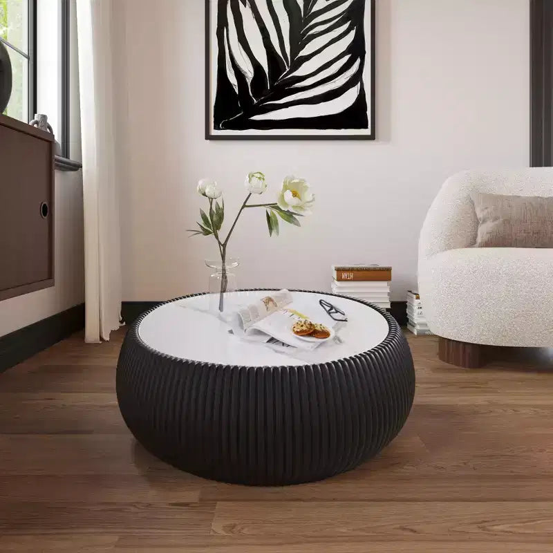 Mesa de centro redonda moderna Okak em forma de tambor, com tampo de mármore e laterais de couro, mesa central elegante para sala de estar e quarto