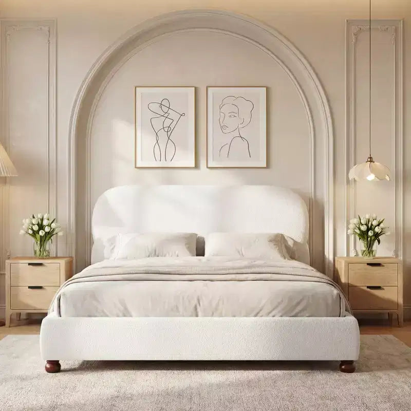 Cama moderna Matteo da Christopher Knight Home, em madeira de seringueira, estofada em bouclé