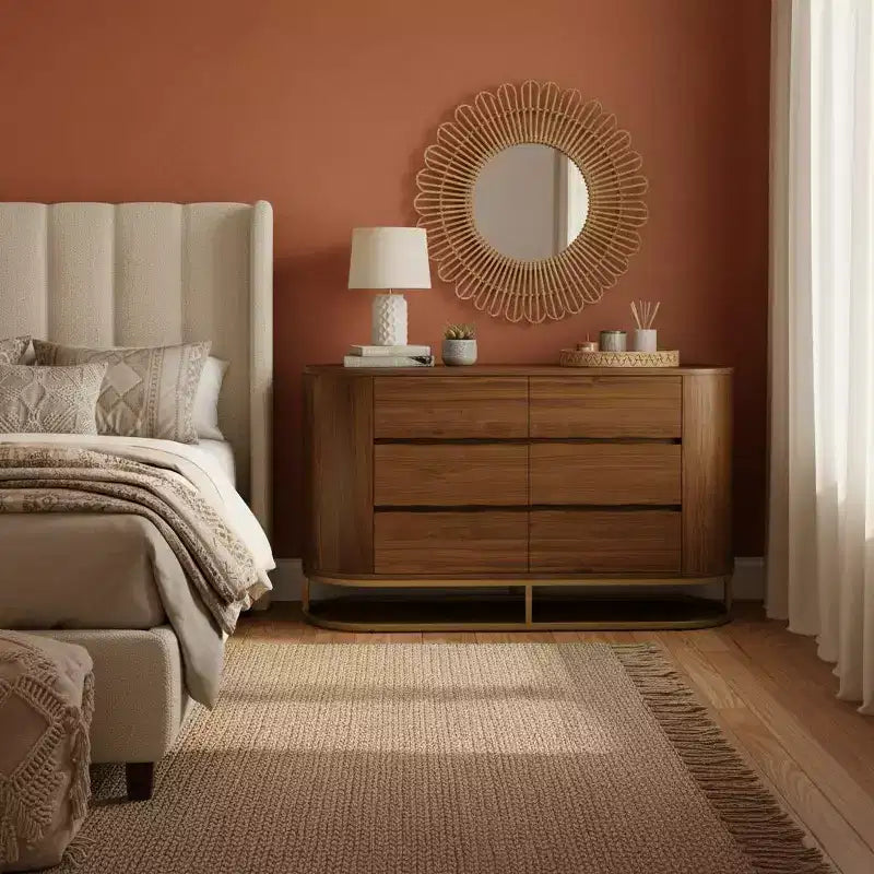 Cómoda moderna com 6 gavetas, design de bordo natural, base metálica e construção durável em madeira mista