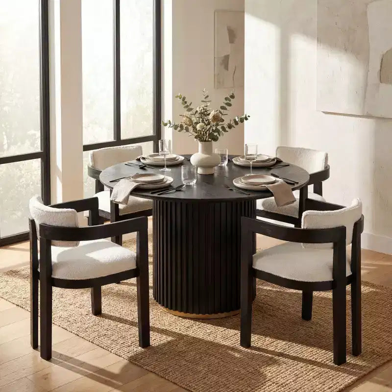Conjunto de mesa de jantar redonda moderna de 5 peças Christopher Knight Home Shankar com cadeiras estofadas de madeira de seringueira
