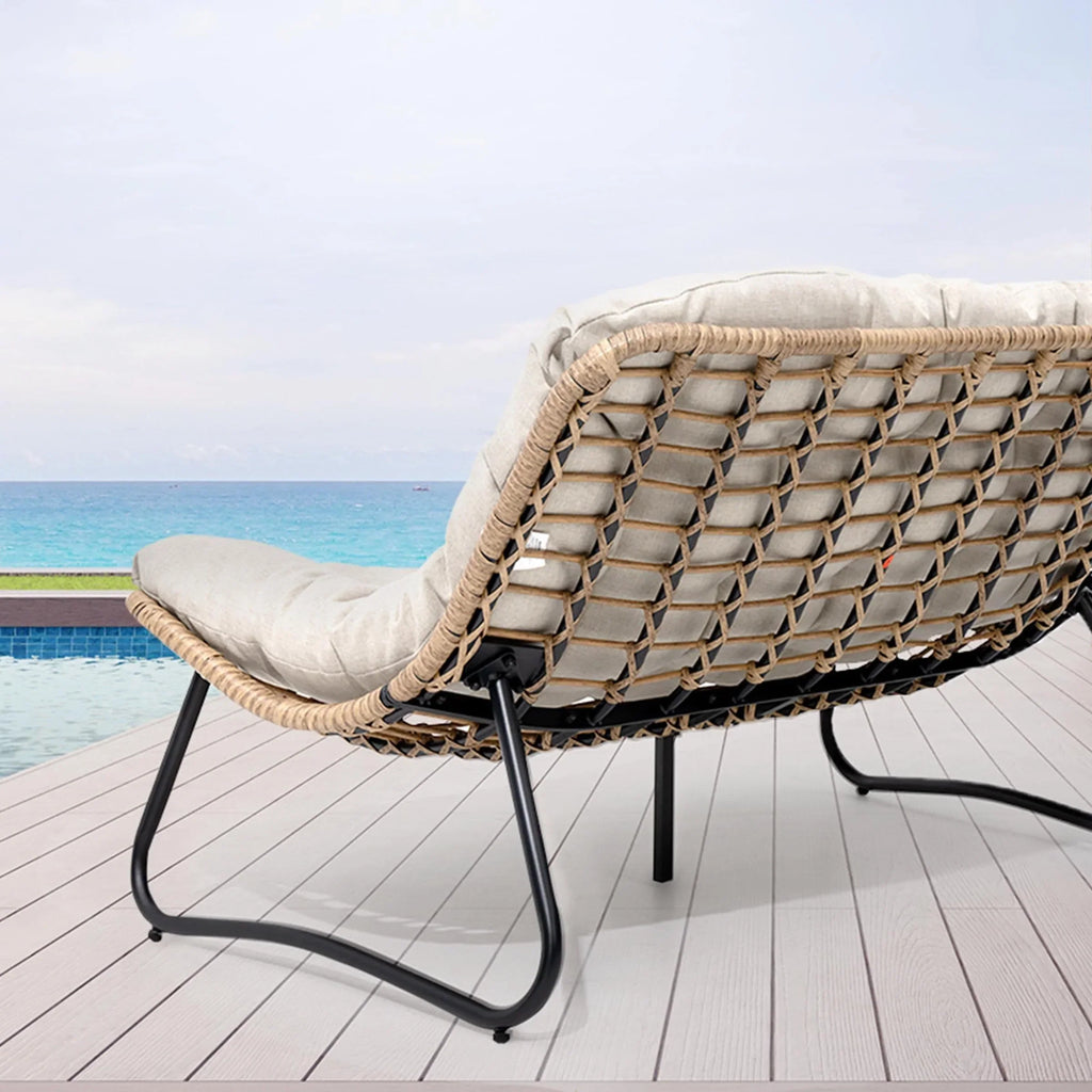 Doppelter Papasan-Sessel als Loveseat mit Kissen, wetterfestes PE-Rattan und Metallgestell für drinnen und draußen