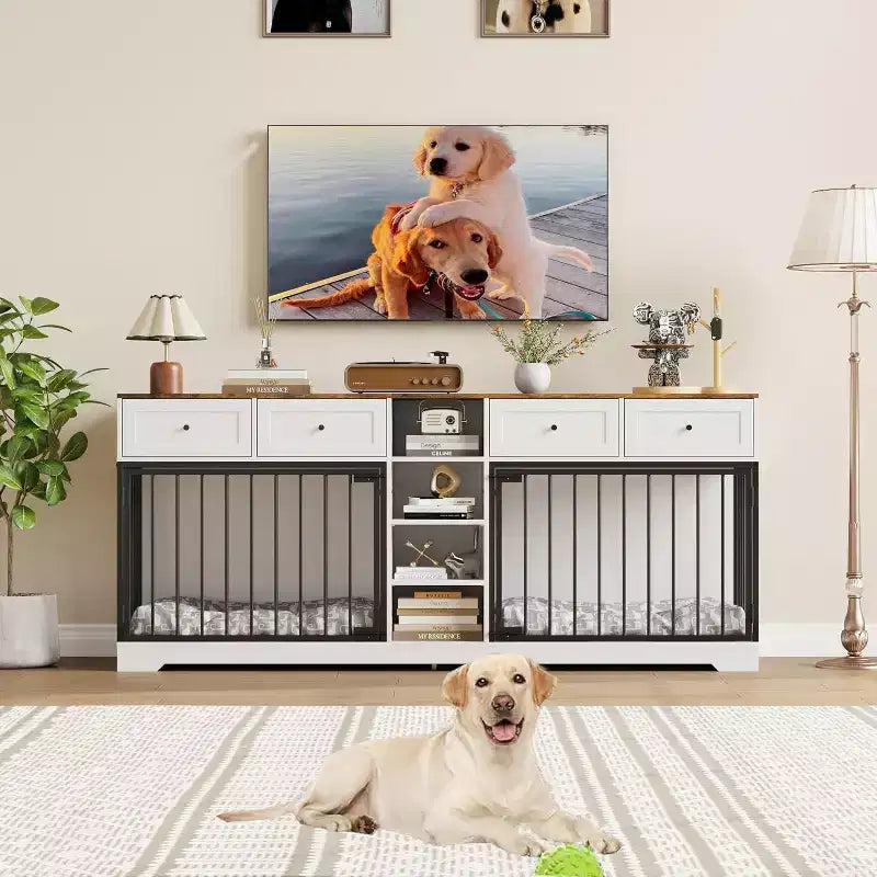 82 Casota de mobiliário para dois cães, canil grande para interior, casota de madeira resistente para 2 cães com suporte para TV, 4 gavetas e prateleiras