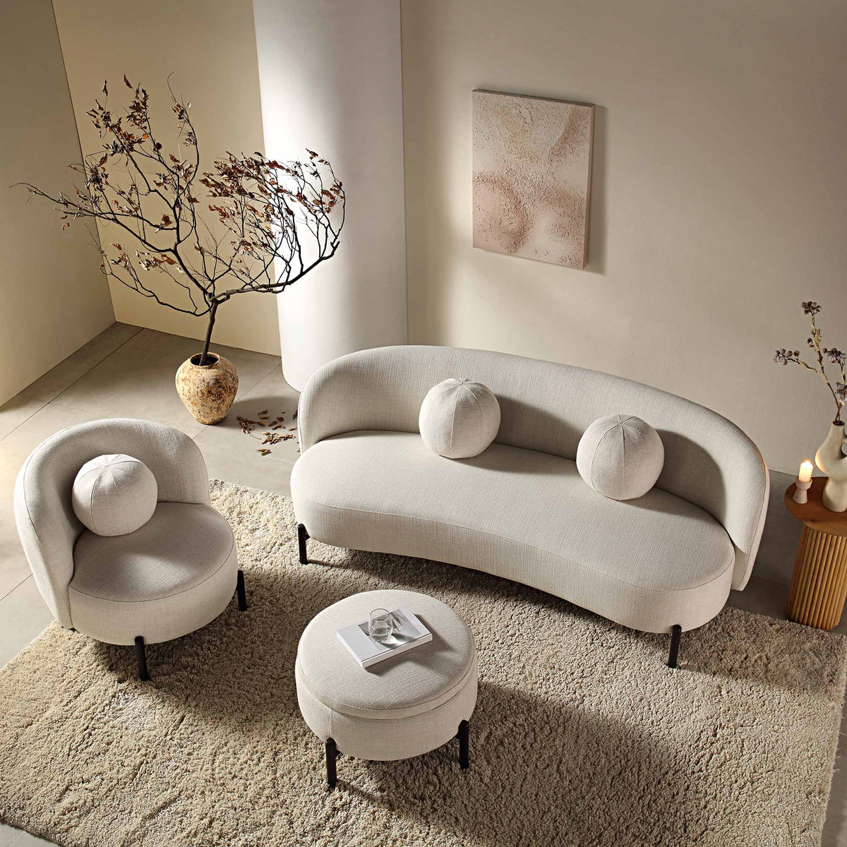Canapé incurvé 3 places avec coussins ronds, mélange de lin beige