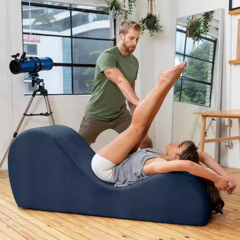 Espreguiçadeira elegante Avana para ioga - fabricada nos EUA - ideal para alongamentos, relaxamento, exercício e muito mais, 60D x 18W x 26H polegadas, cinzento-claro