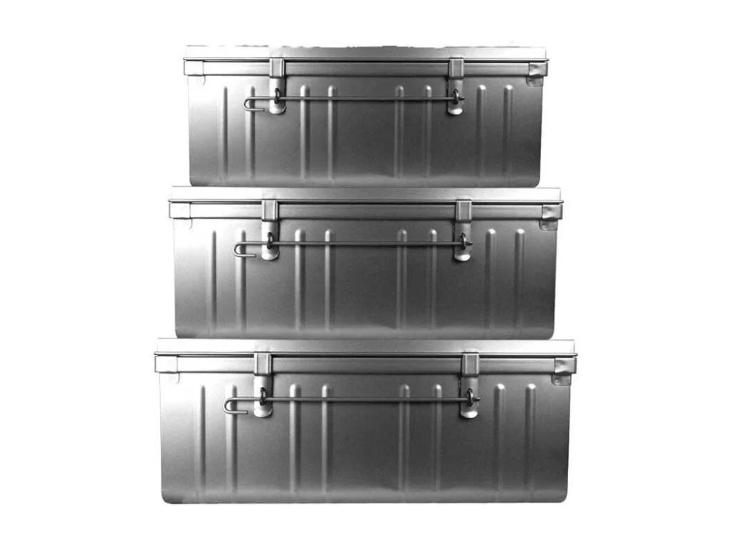 Set aus Stahltruhen – Silber